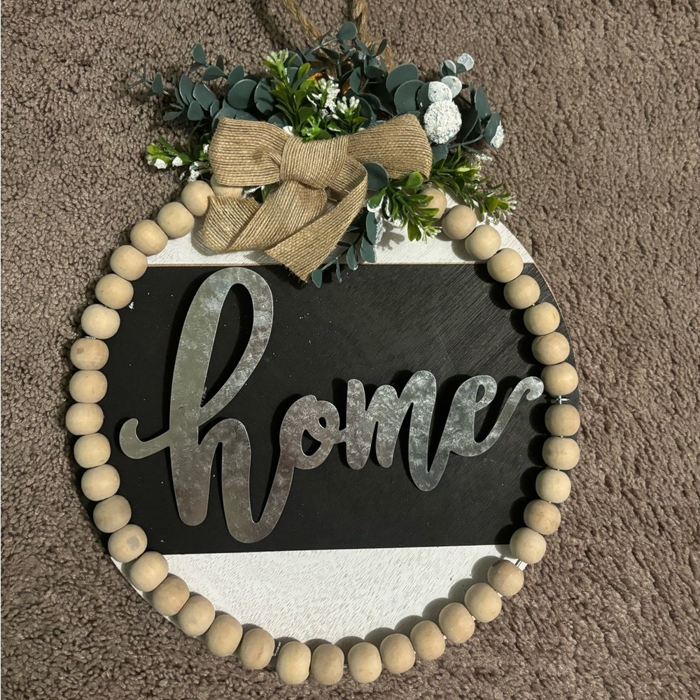Decorative wall hanger